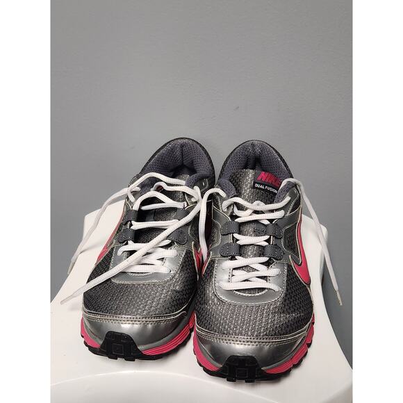 Nike Dual Fusion ST Grey and Pink 9.5 Women's - Picture 1 of 7